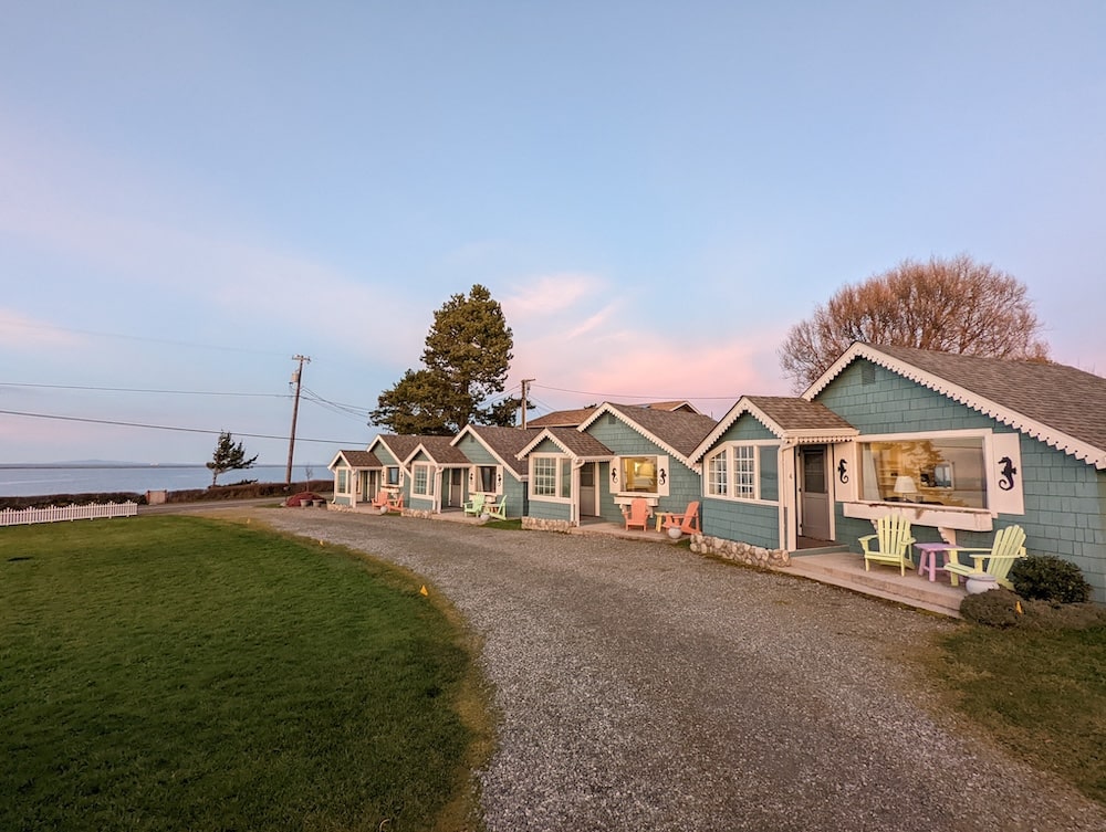 Gorgeous cottages at Sunset are the best Sequim Lodging this winter