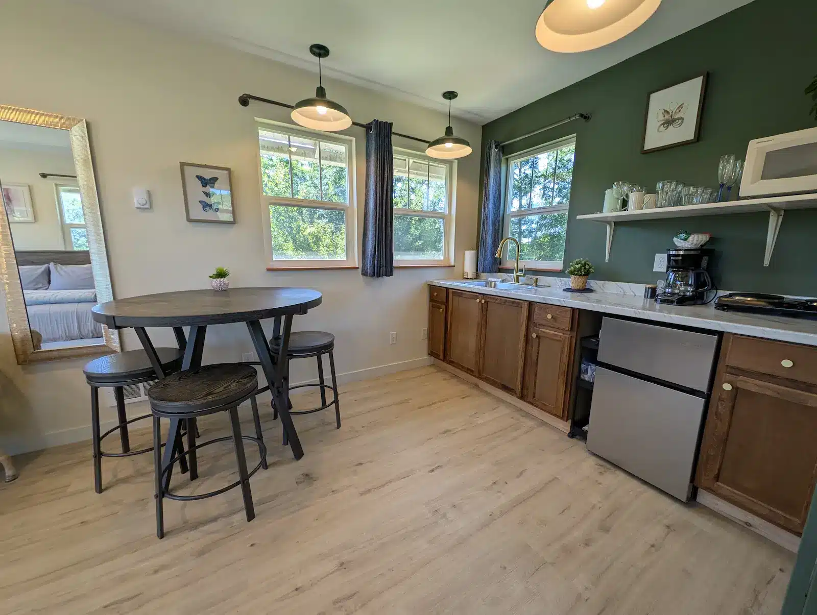 Sequim Studio w/Hot Tub 7 rm_Studio_Rental_7